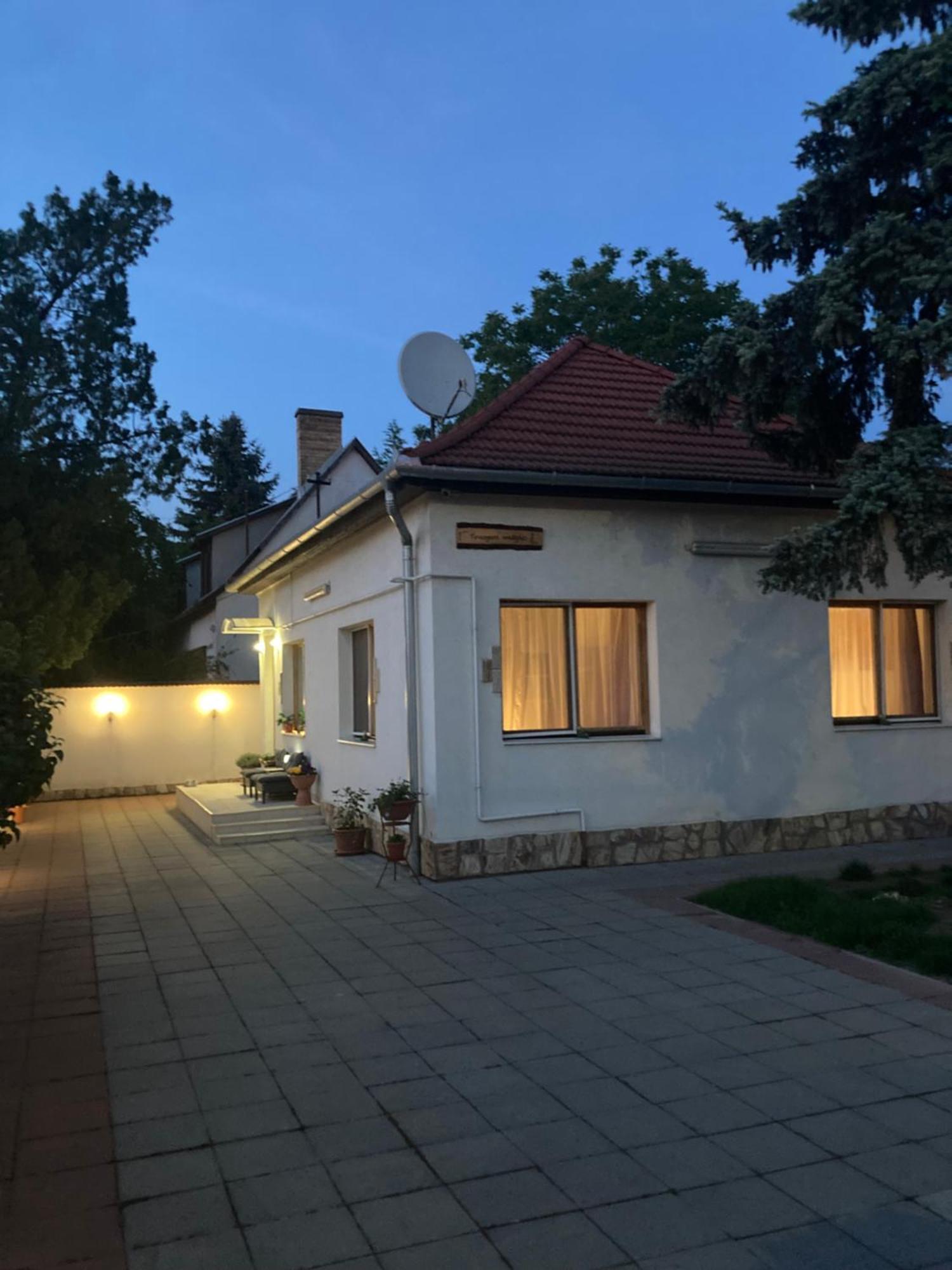 Tavaszpart Vendeghaz Daire Segedin Dış mekan fotoğraf