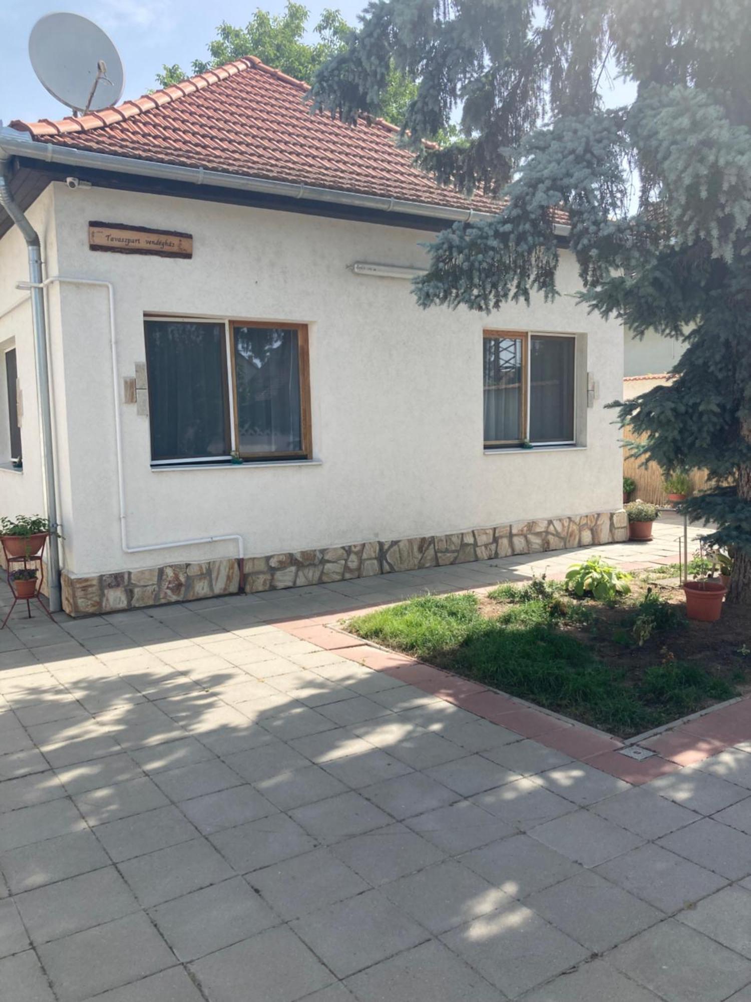 Tavaszpart Vendeghaz Daire Segedin Dış mekan fotoğraf